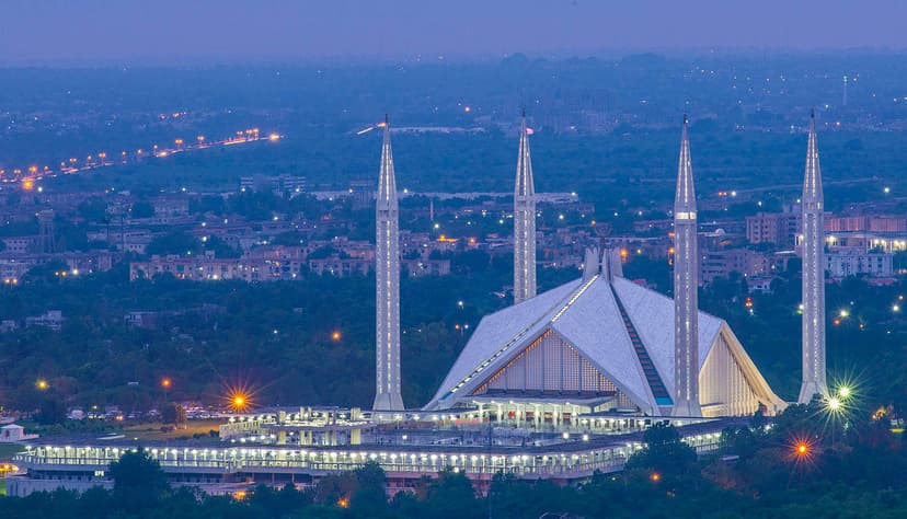 Islamabad, Pakistan. Faisal mosque. Photo by: Abdul Baqi.Islamabad, Pakistan. Faisal mosque. Photo by: Abdul Baqi.