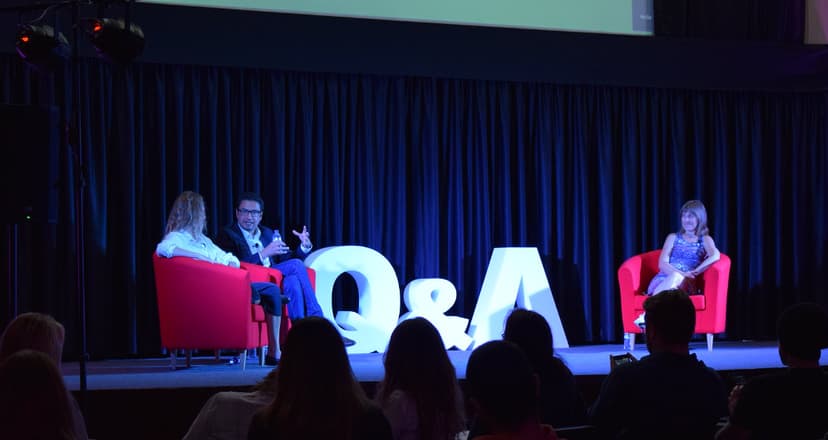 QnA Summit panel discussion. Photo by: QnA Summit.