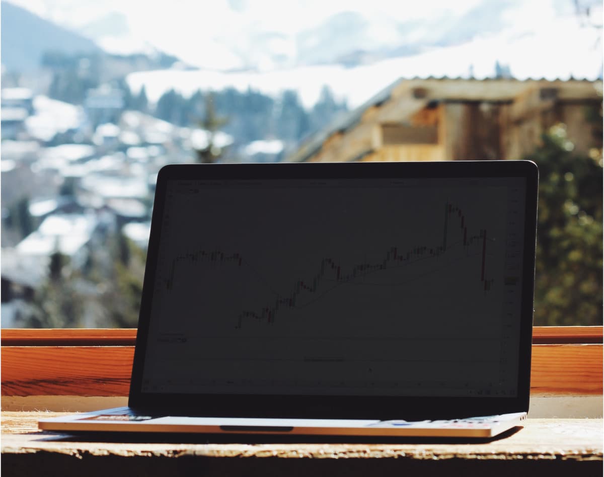 CIM Commercial Trust Corporation, Pembina Pipeline, Another 3 Companies Have A High Estimated Dividend Yield