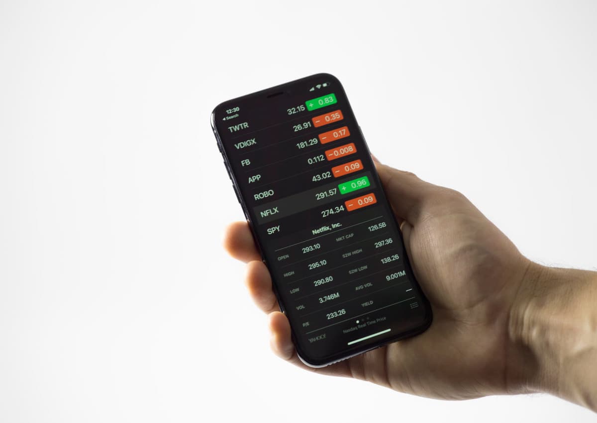 DraftKings Stock Over 4% Down As Session Comes To An End On Friday