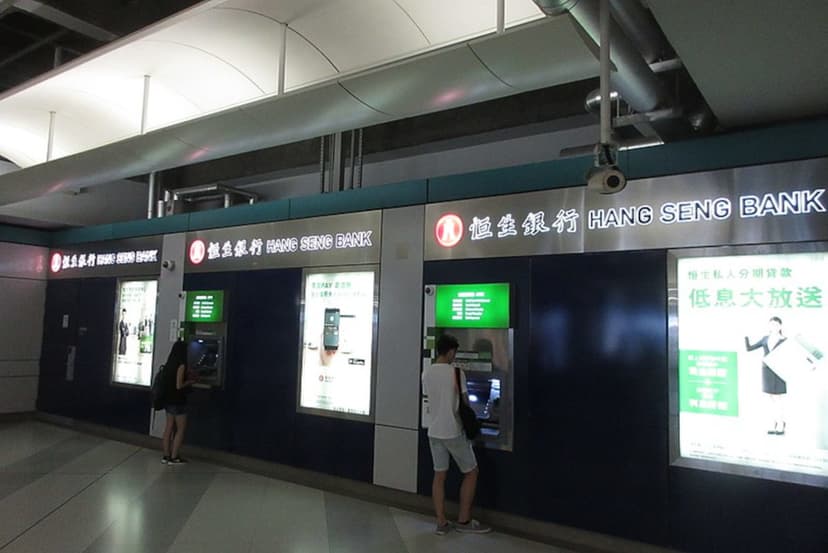 HANG SENG INDEX Slides By 3% In The Last 24 Hours