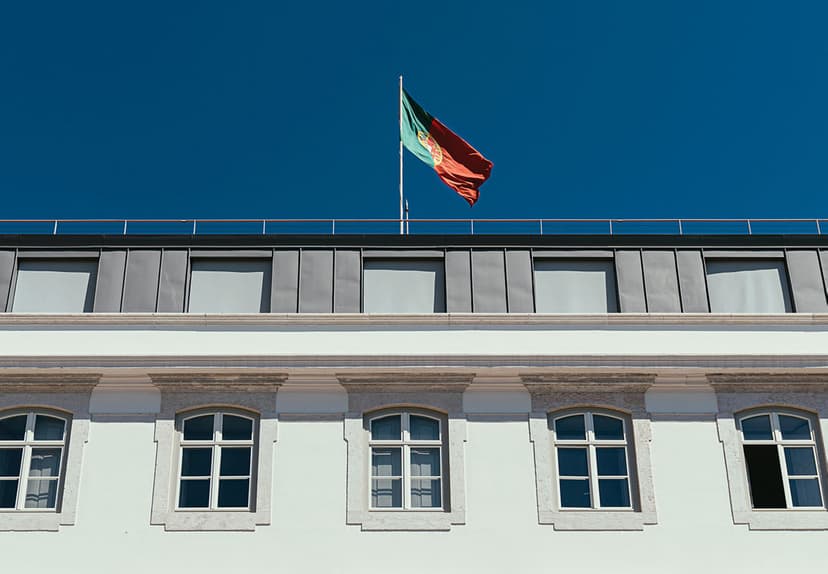 The Portuguese government has put a raft of measures in place to combat the spread of the virus and help workers and struggling businesses. (Photo by who?du!nelson on Unsplash)